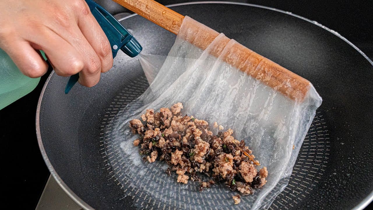Bánh cuốn tráng chảo