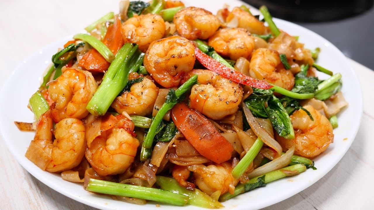Phở xào tôm
