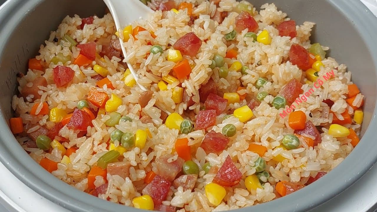 Cơm Trộn Thập Cẩm