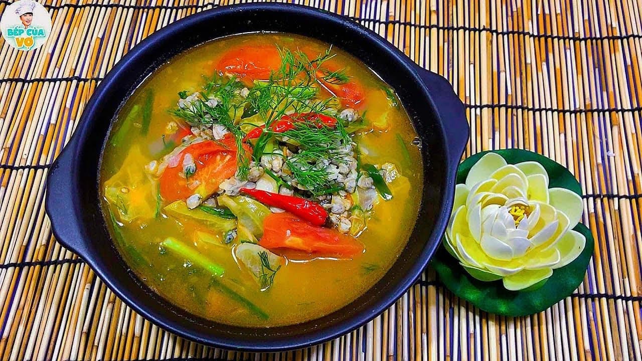 Canh hến nấu khế chua