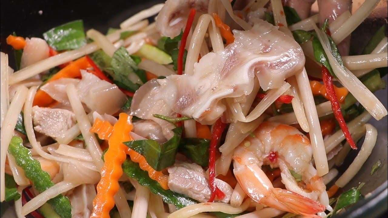 Gỏi Ngó Sen Tai Heo