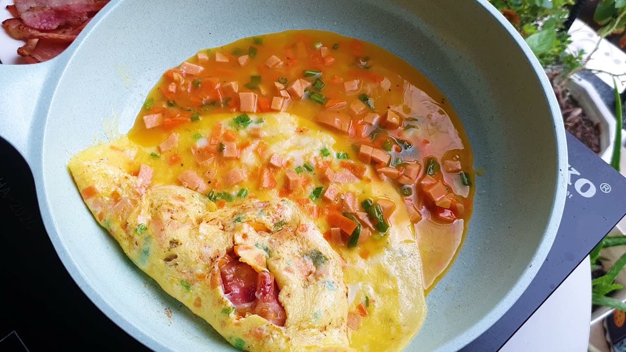Trứng cuộn thịt phô mai