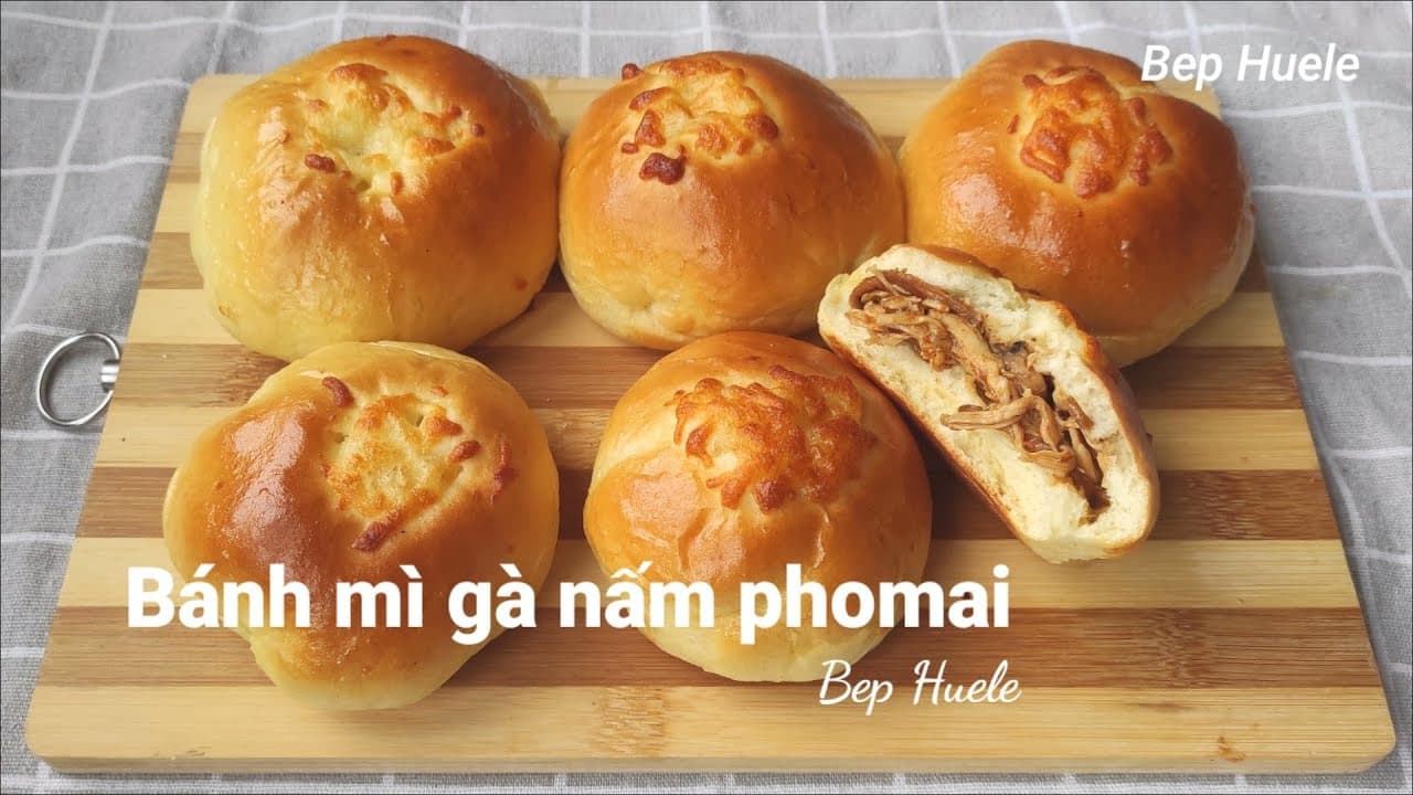 Bánh Mì Gà Nấm