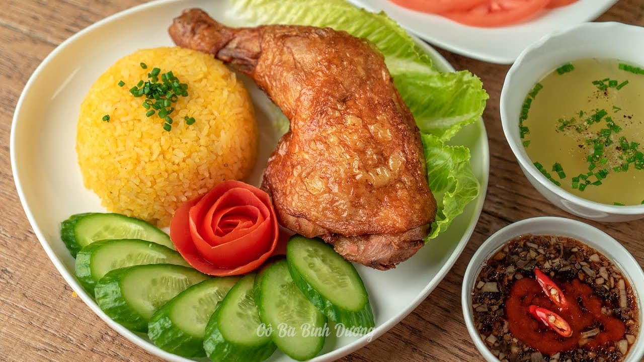 Cơm đùi gà chiên