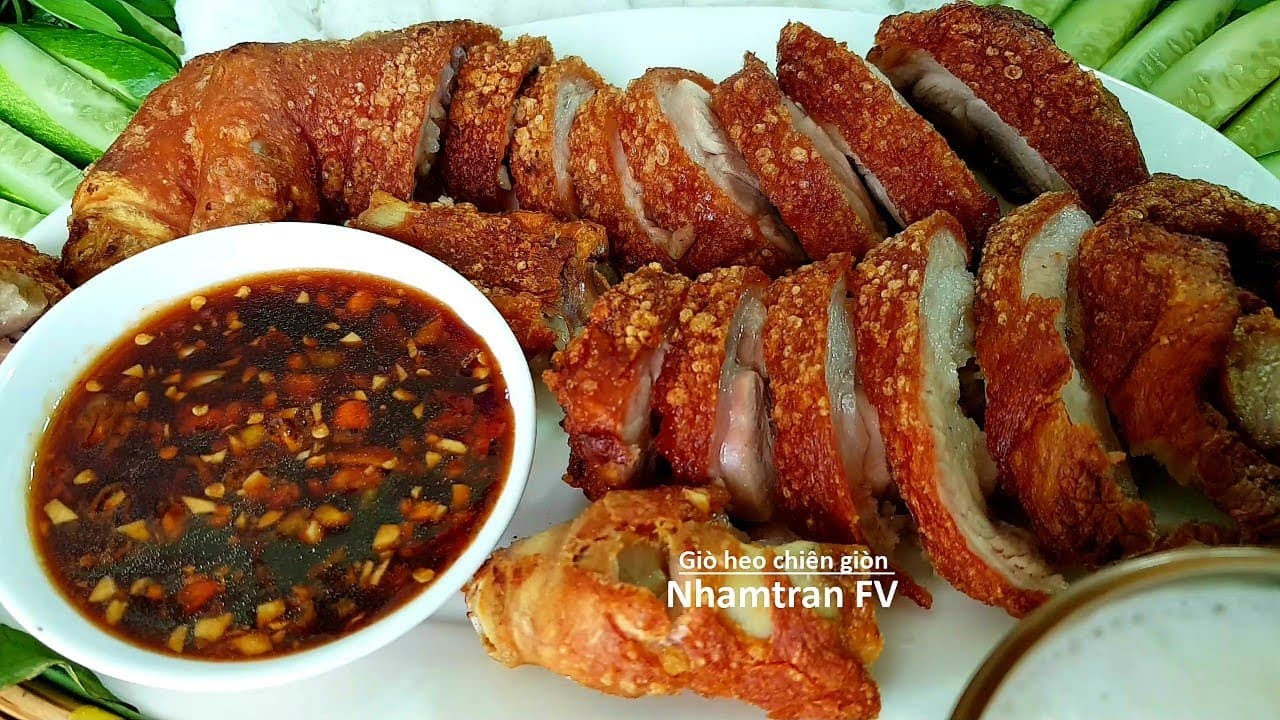 Giò Heo Rút Xương Chiên Giòn