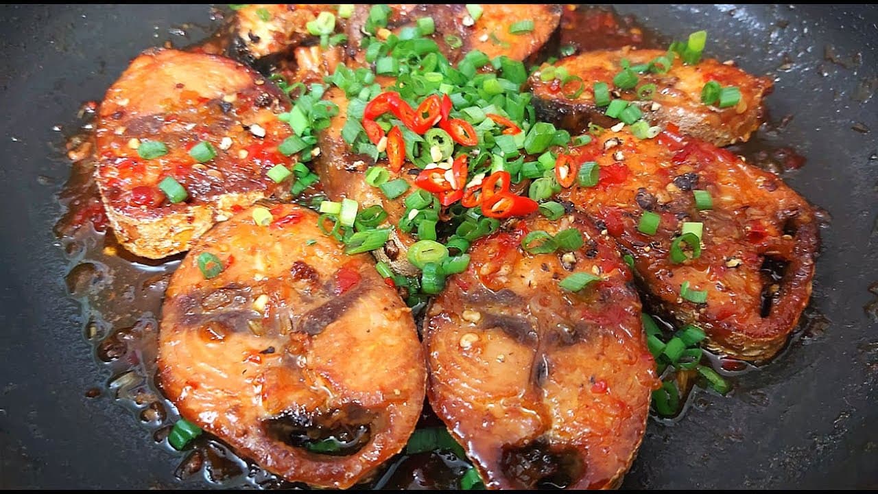 Cá Ngừ Kho Mặn