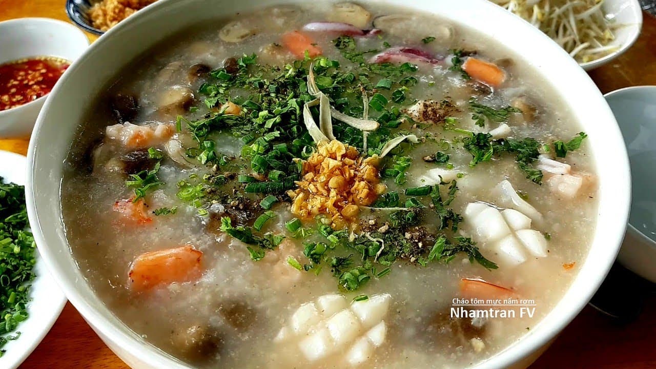 Cháo Mực Nấm Rơm