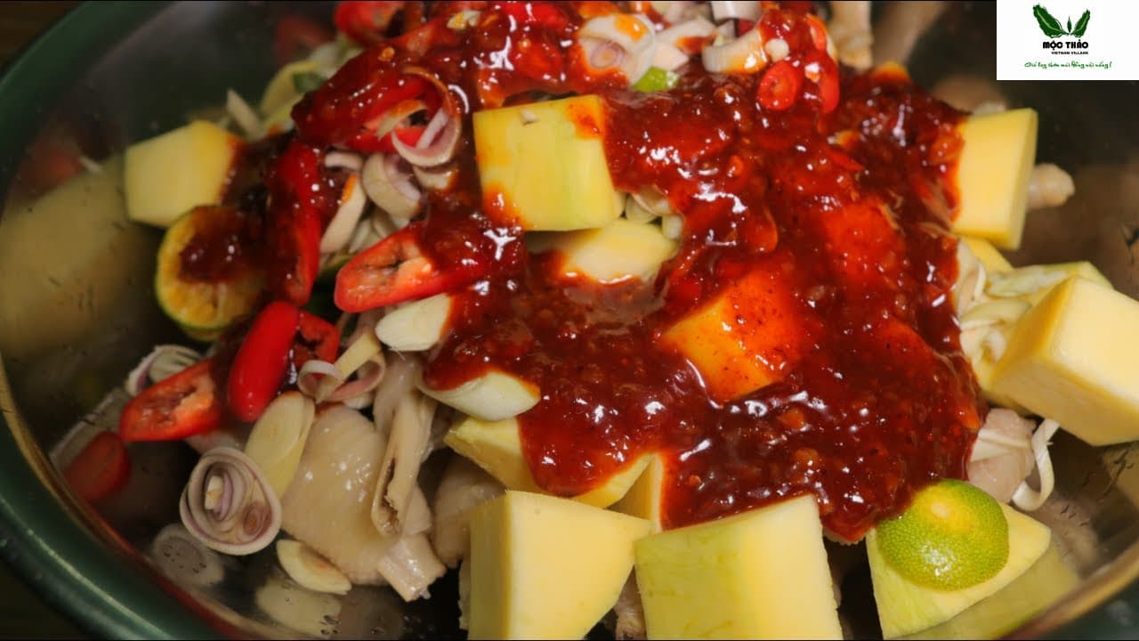 Chân gà sốt Thái lắc xoài xanh