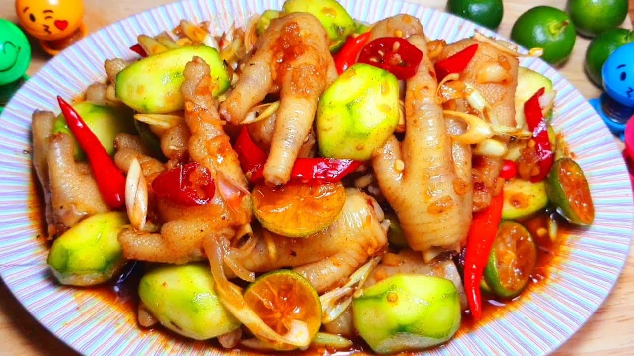 Chân gà trộn xoài cóc