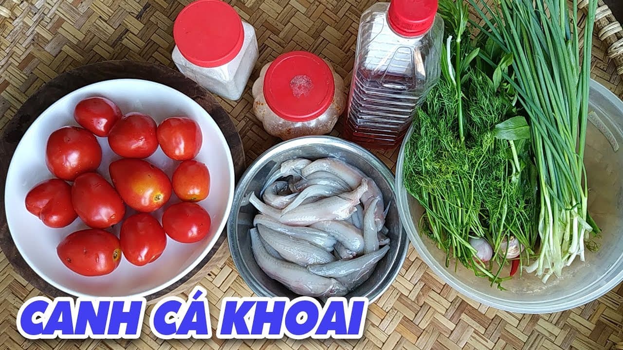 Canh cá khoai nấu thơm cà chua