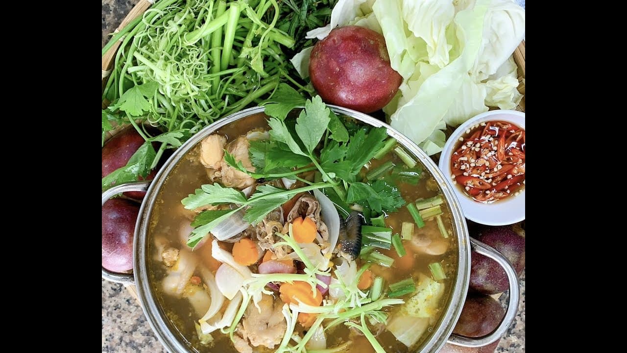 Gà Nấu Chanh Leo