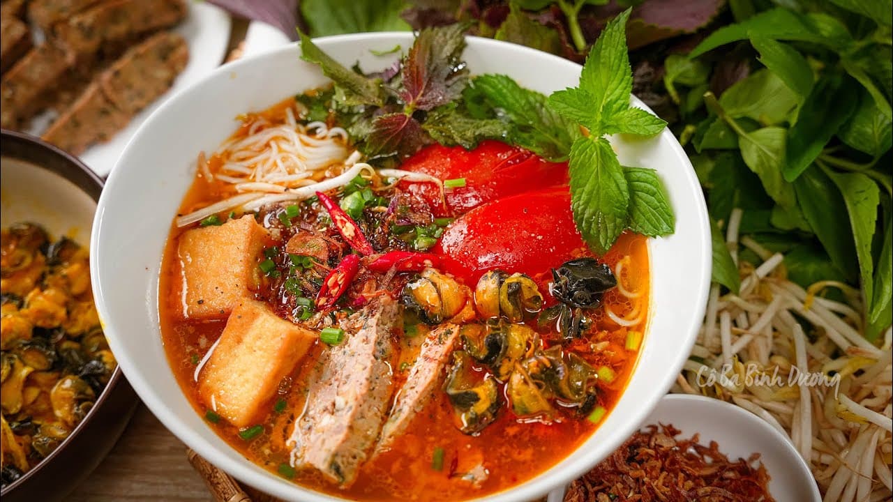 Bún ốc đậu