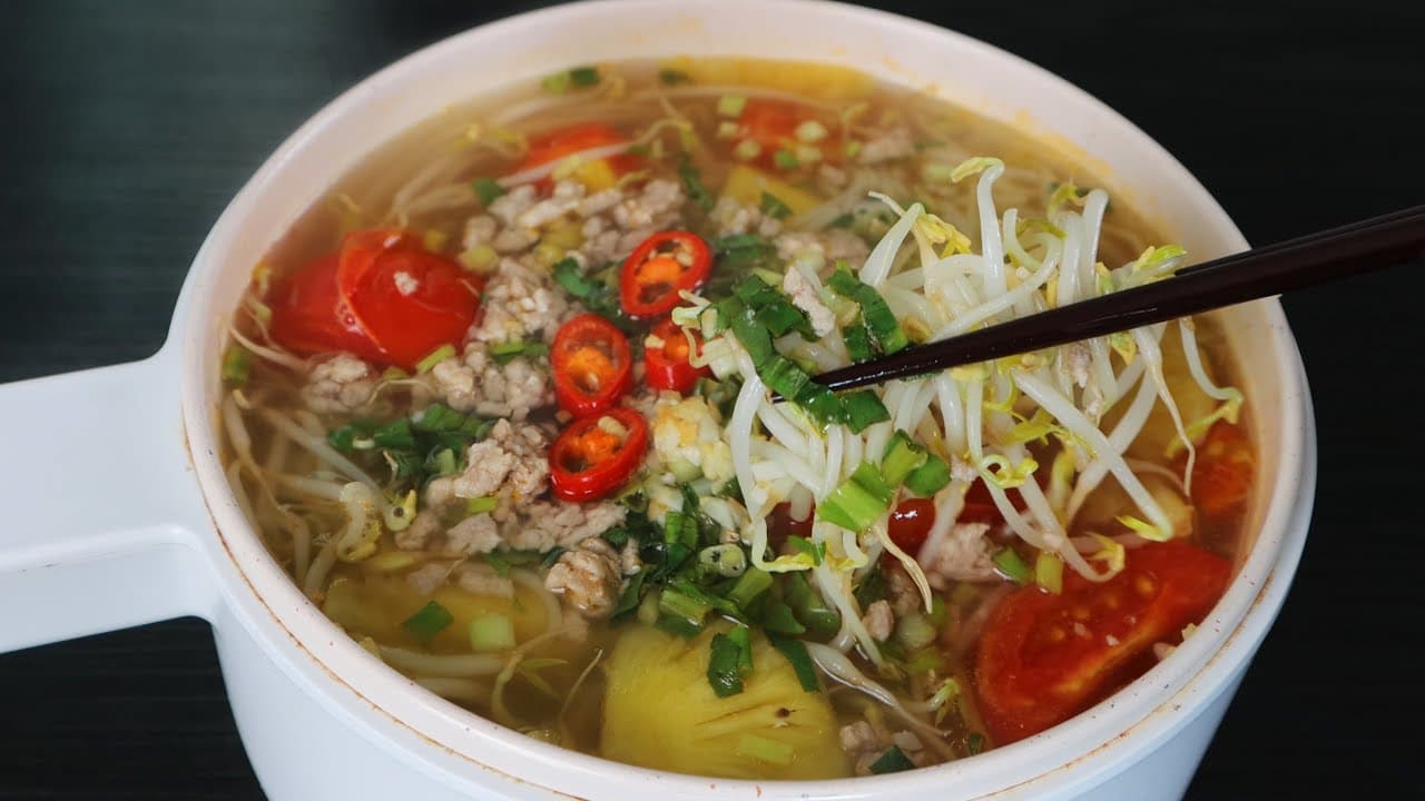 Canh thịt chua