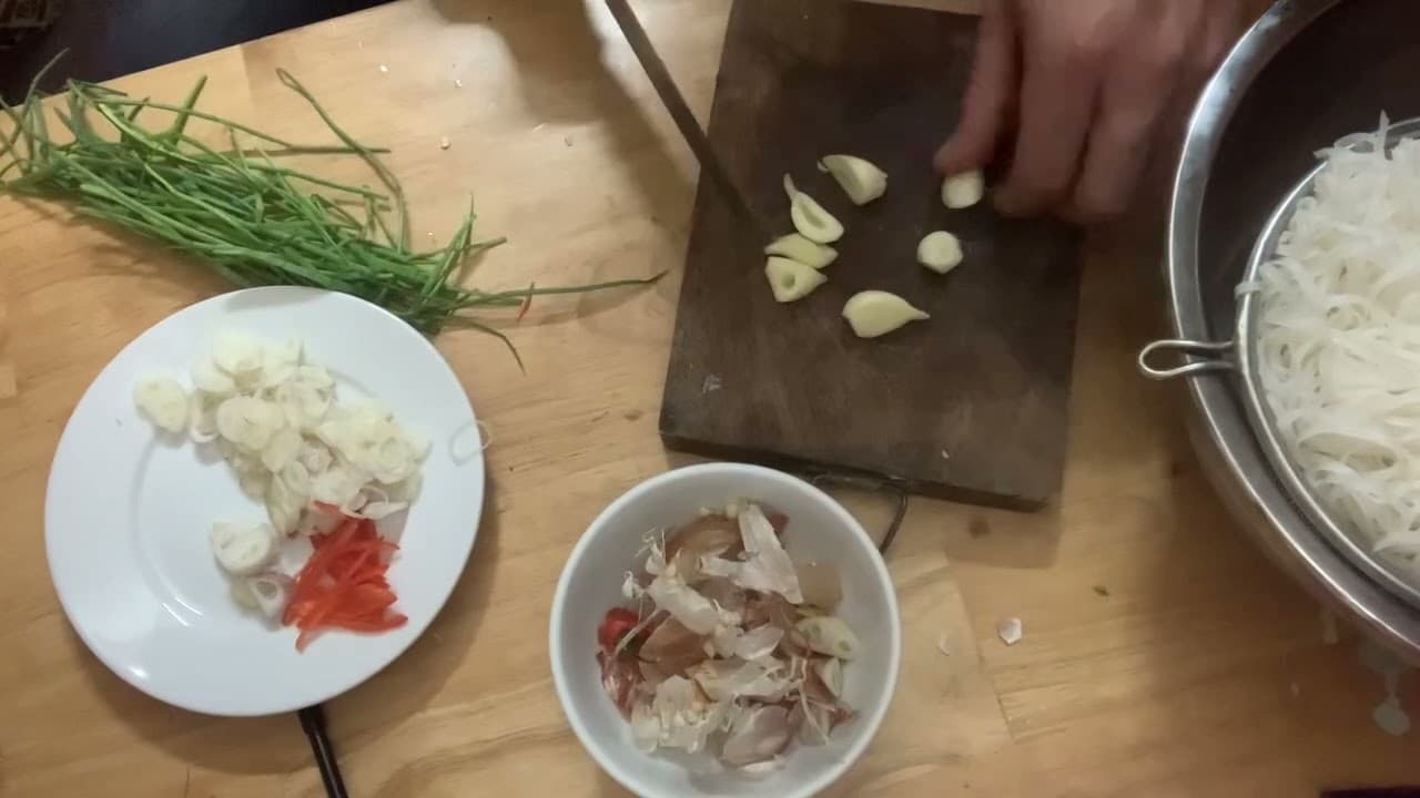 Mì chũ thịt bằm