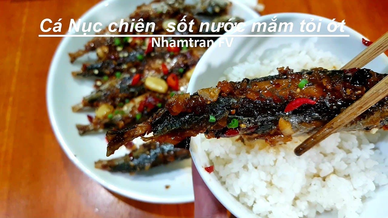 Cá nục chiên nước mắm