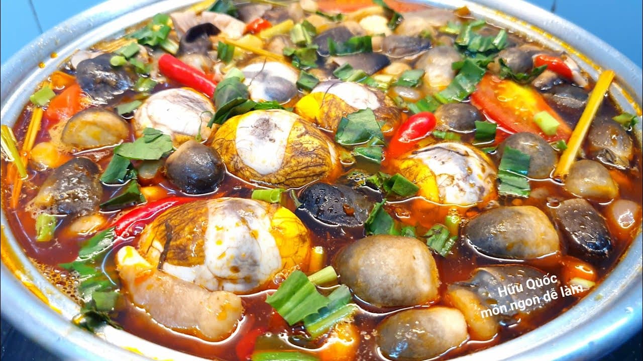 Lẩu trứng vịt lộn