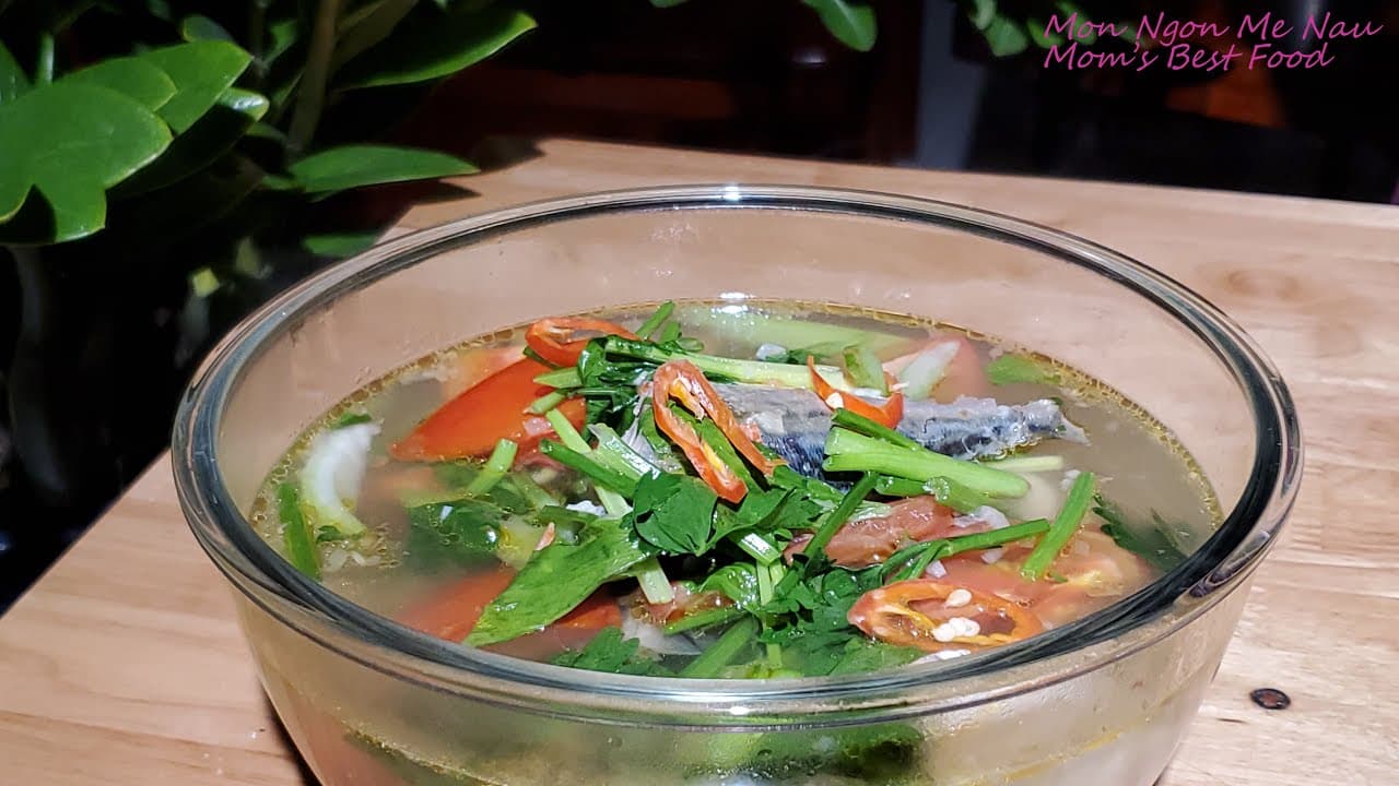 Canh chua cá bạc má