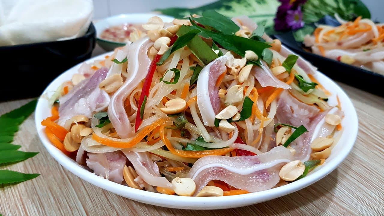 Gỏi đu đủ tai heo