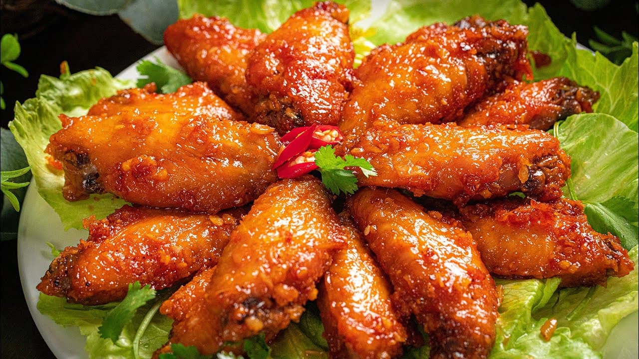 Cơm cánh gà chiên nước mắm