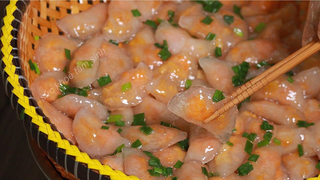 Bánh Bột Lọc Tôm