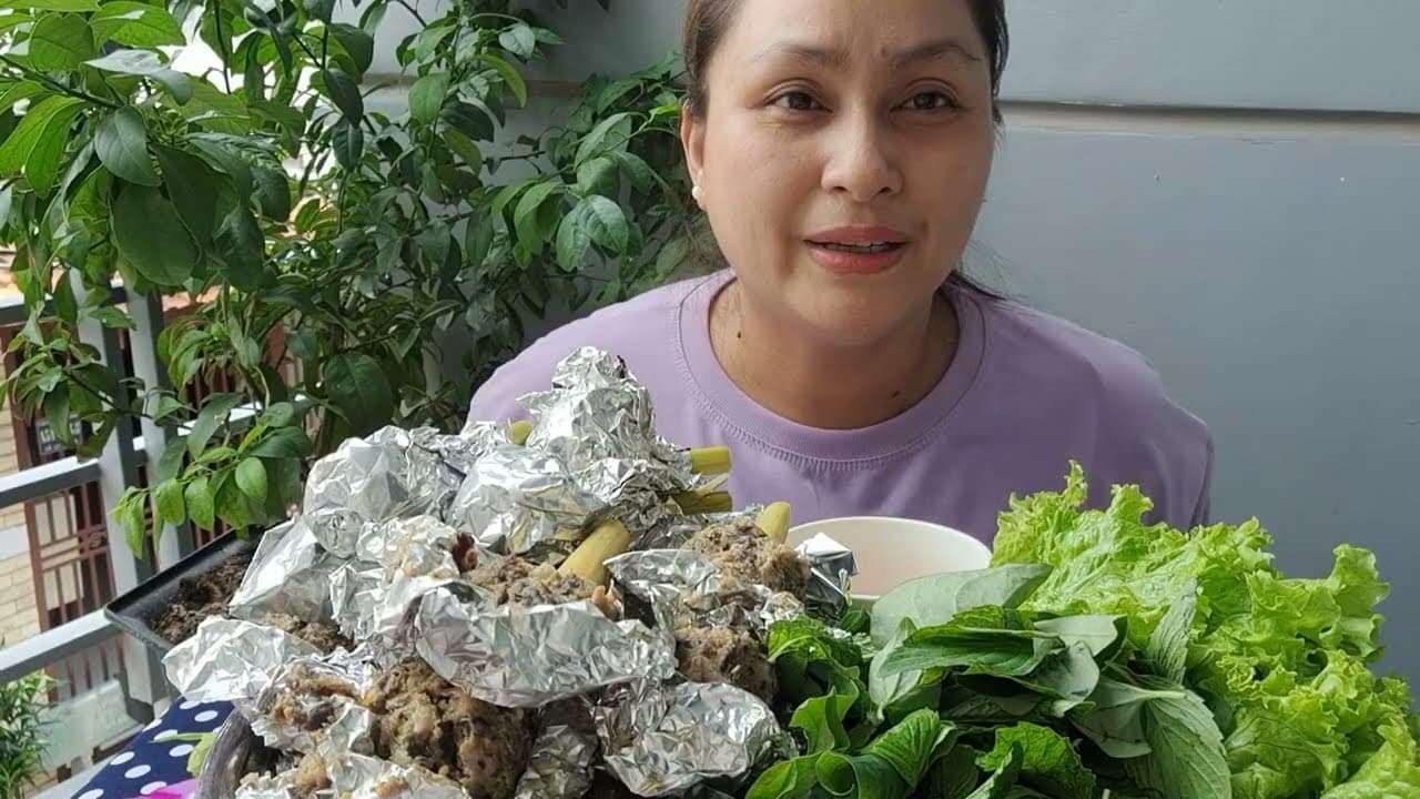 Chả ốc hấp giấy bạc