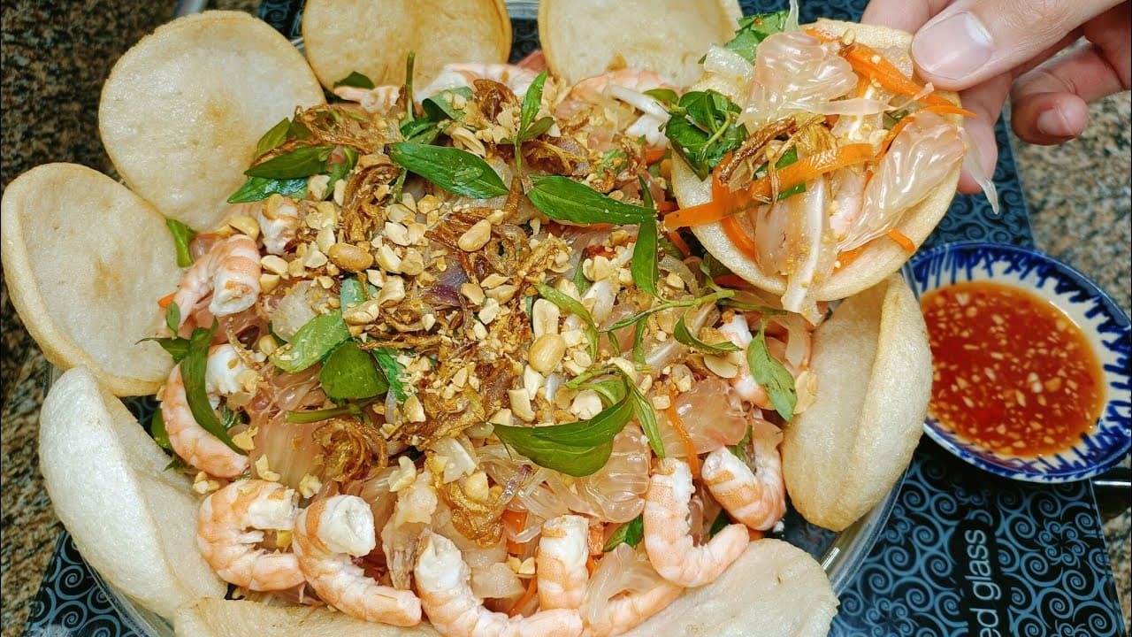 Gỏi bưởi tai heo