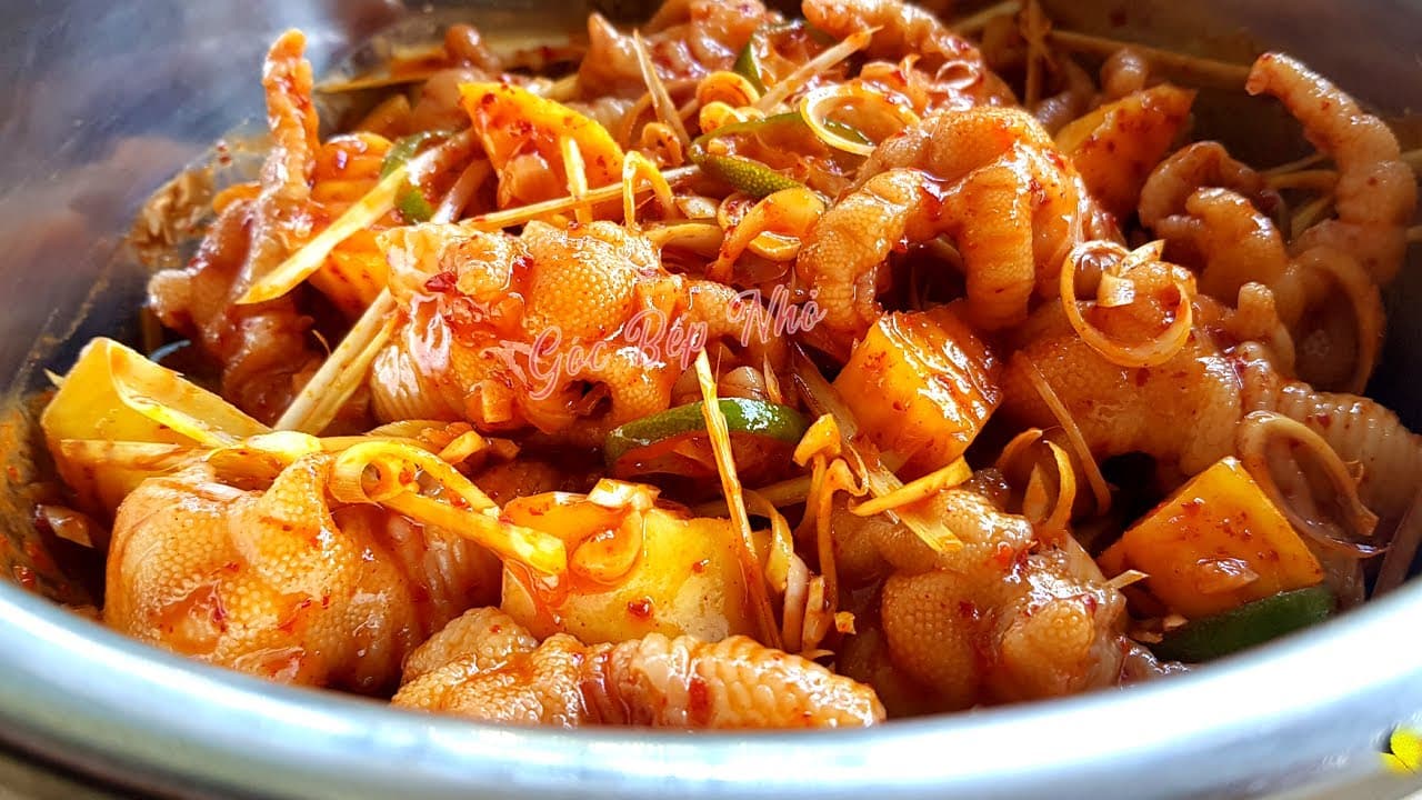 Chân gà sốt Thái
