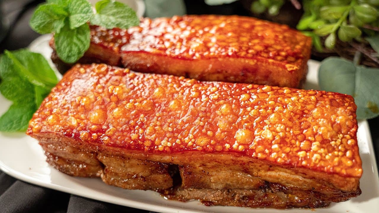 Thịt ba chỉ chiên da giòn bằng nồi chiên không dầu